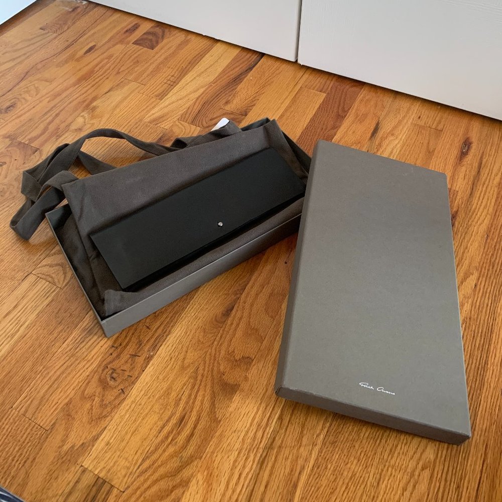 SOLD • RICK OWENS PLINTH F/W13 •  Leather Clutch - Picture 3 of 10